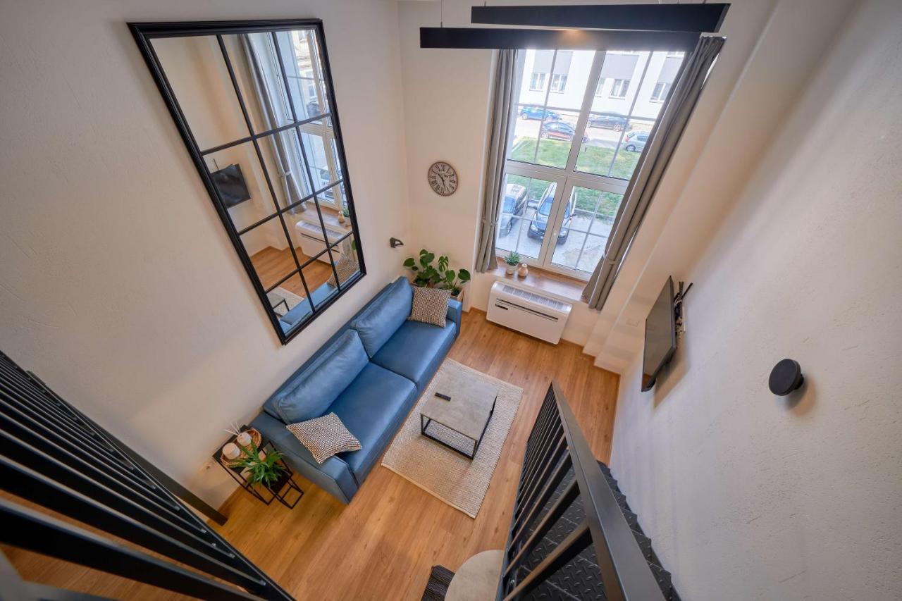 Queen Barbora Central Lofts Kaunas Luaran gambar