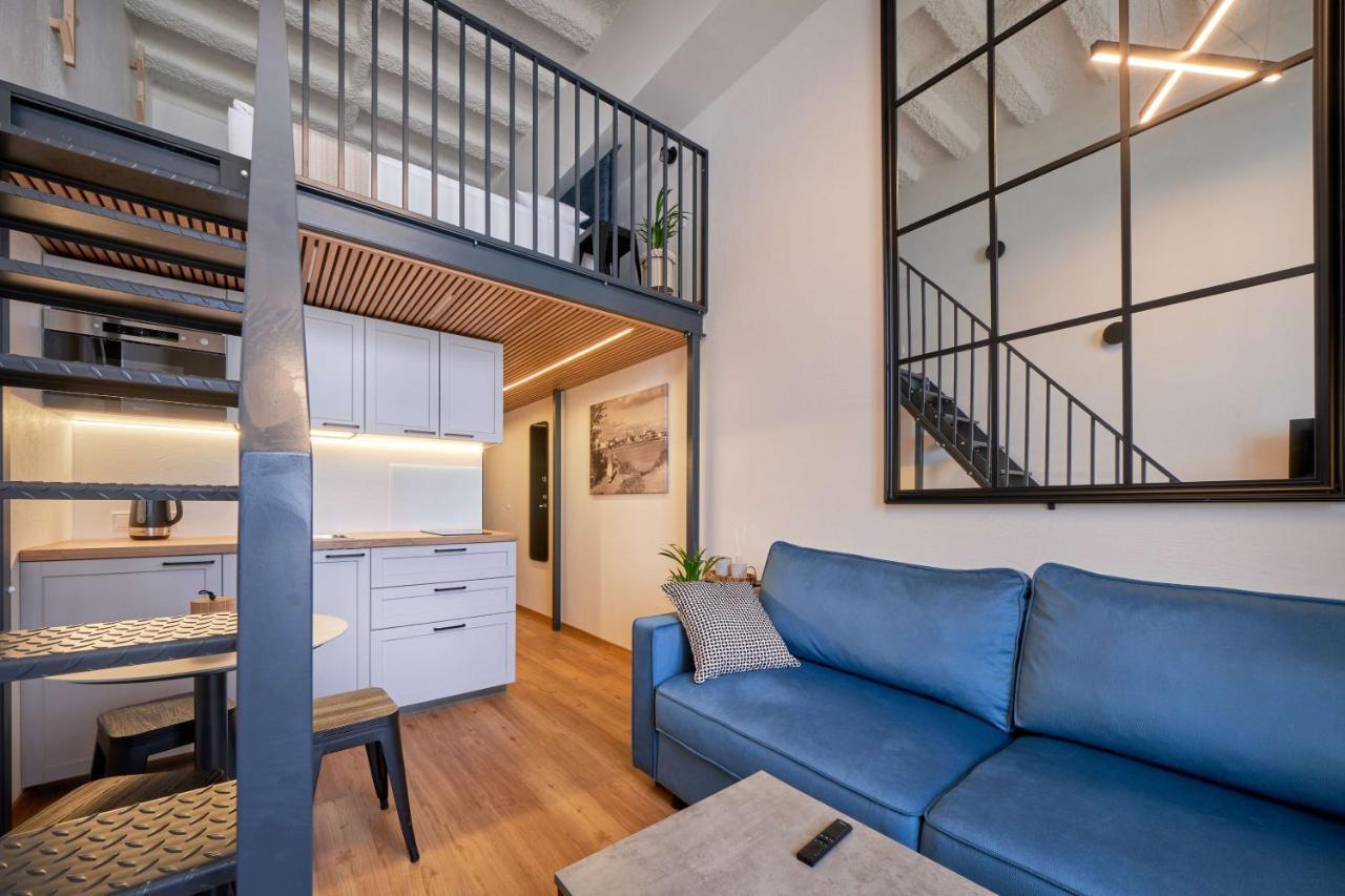 Queen Barbora Central Lofts Kaunas Luaran gambar