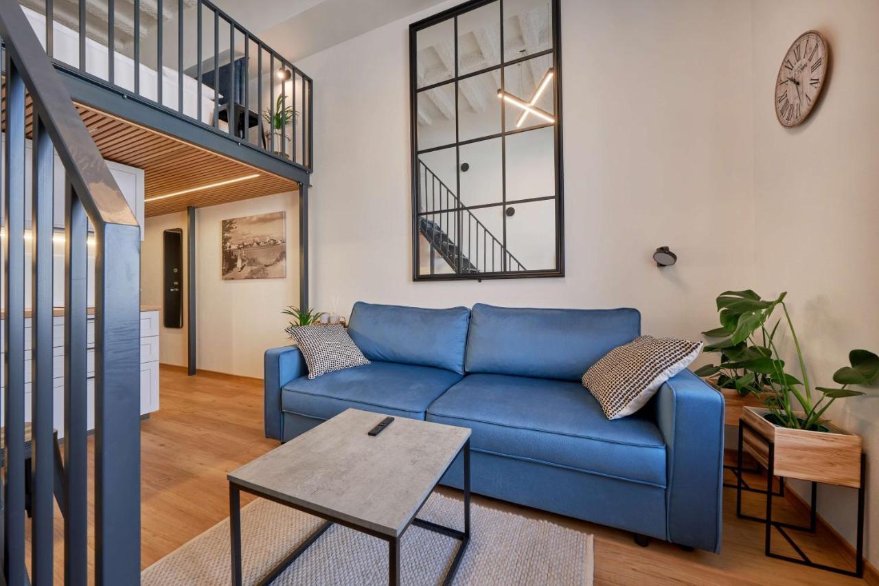 Queen Barbora Central Lofts Kaunas Luaran gambar