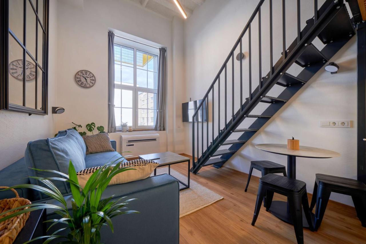 Queen Barbora Central Lofts Kaunas Luaran gambar