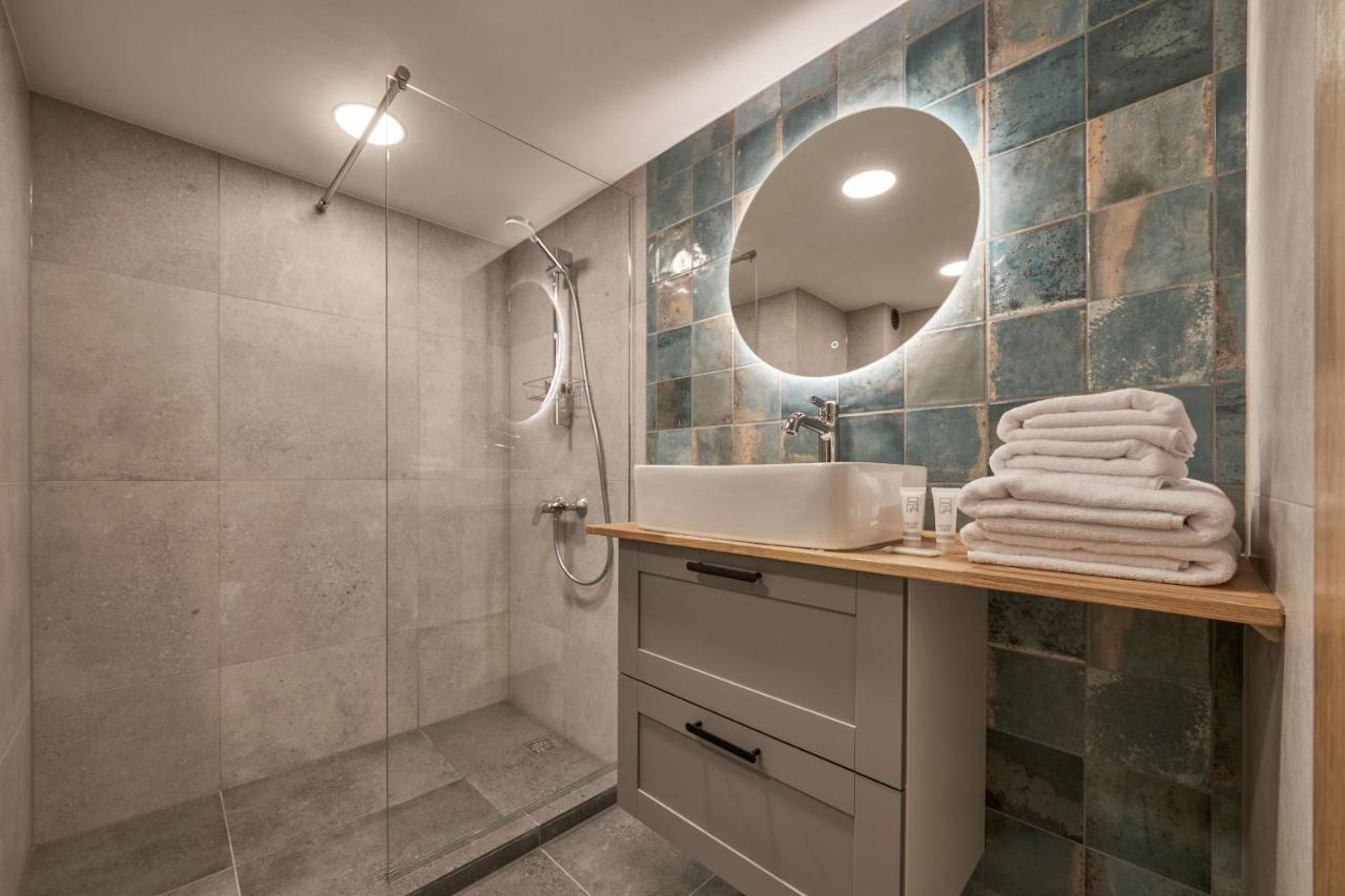 Queen Barbora Central Lofts Kaunas Luaran gambar