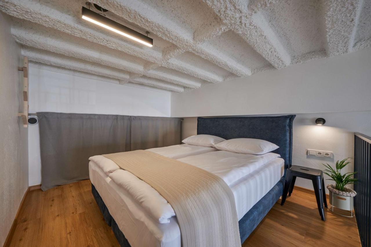 Queen Barbora Central Lofts Kaunas Luaran gambar